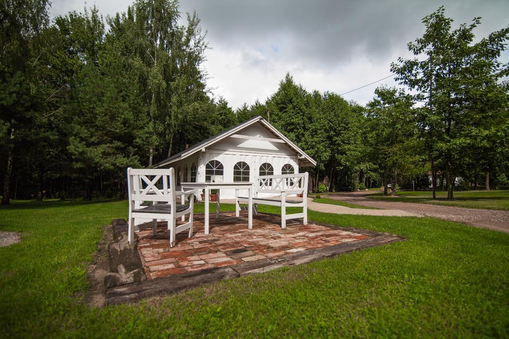 Dwor Zlotopolska Dolina Mansion House Nowy Dwór Mazowiecki Dış mekan fotoğraf